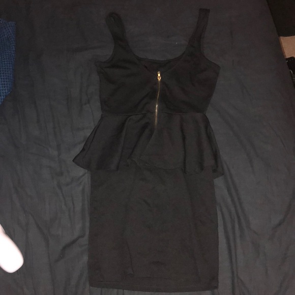 Black mini pendulum dress forever 21 - Picture 3 of 4